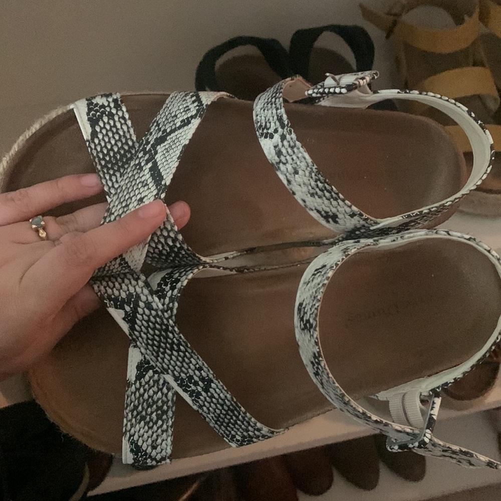 Snake platform sandals - Picture 3 of 4